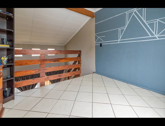 2 BEDROOM APARTMENT FOR SALE IN HONEYPARK